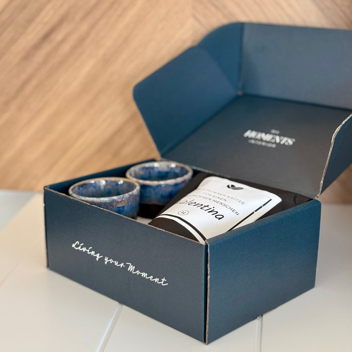 Personalisierte Geschenkbox: Espressobecher HUNTER GREEN & Kaffeebohnen