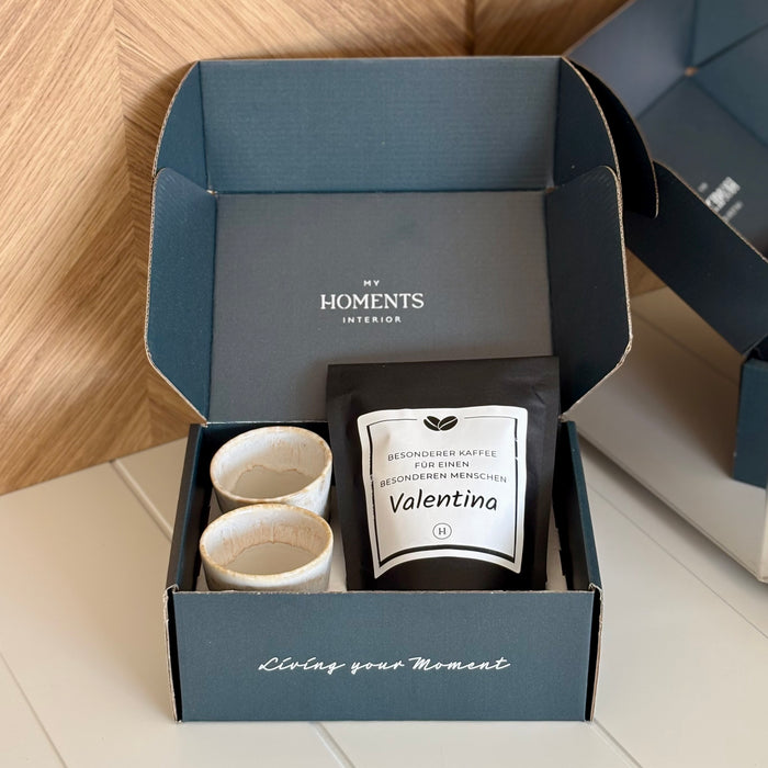 Personalisierte Geschenkbox: Espressobecher HUNTER GREEN & Kaffeebohnen