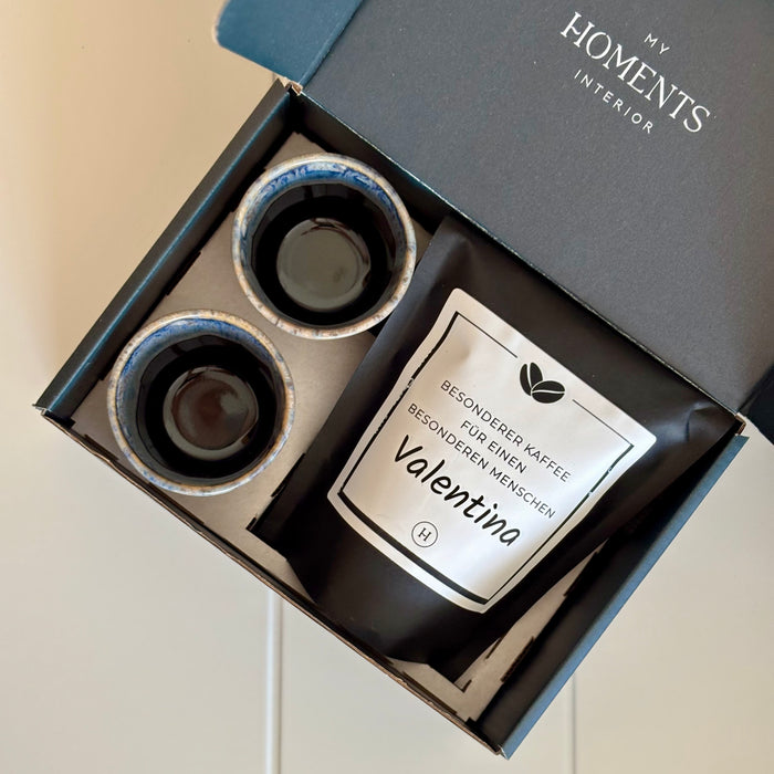 Personalisierte Geschenkbox: Espressobecher HUNTER GREEN & Kaffeebohnen