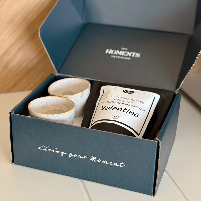 Personalisierte Geschenkbox: Espressobecher HUNTER GREEN & Kaffeebohnen