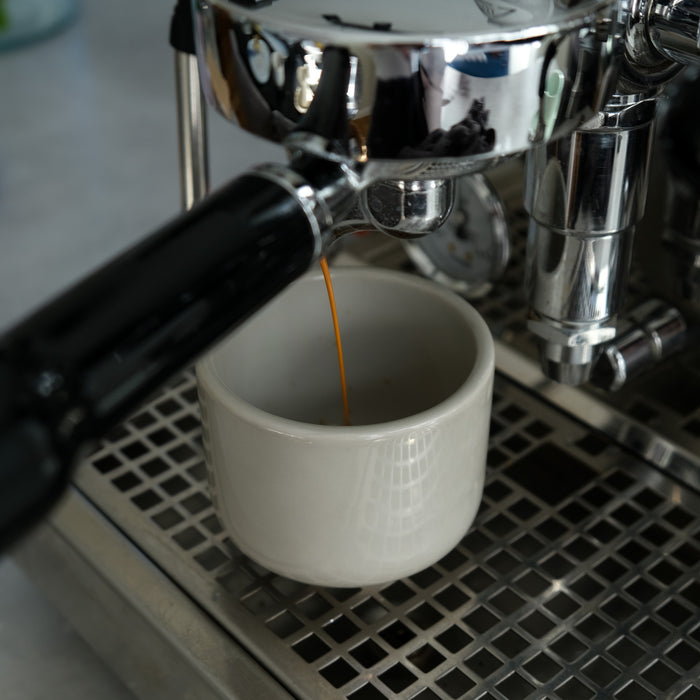 Porzellan Kaffee Becher Magnolia  | Greige
